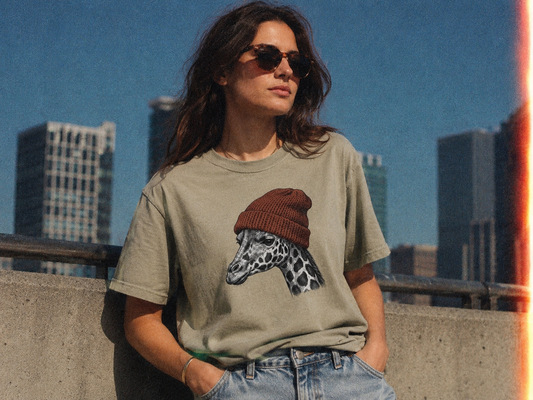 Giraffe in a hat Tee